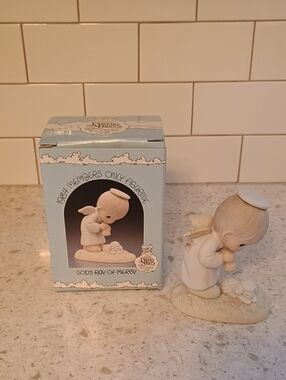 1984 Members Only Precious Moments Figurine "Gods Ray Of Mercy"